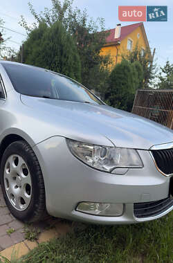Лифтбек Skoda Superb 2009 в 
