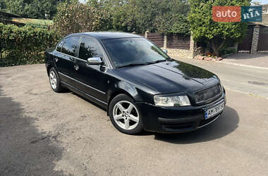Лифтбек Skoda Superb 2006 в 