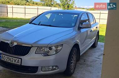 Skoda Superb 2011