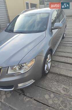 Skoda Superb 2011