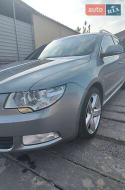 Универсал Skoda Superb 2011 в Люботине