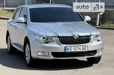 Лифтбек Skoda Superb 2010 в Днепре