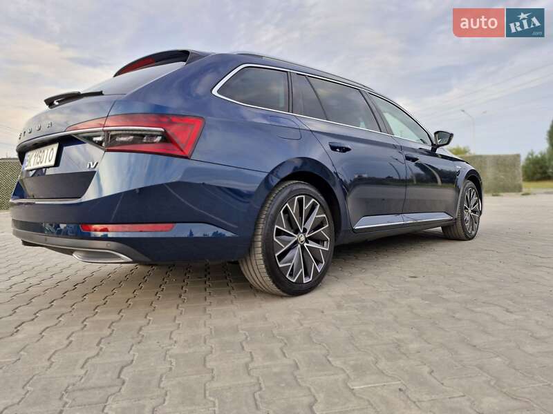 Универсал Skoda Superb 2020 в Вараше