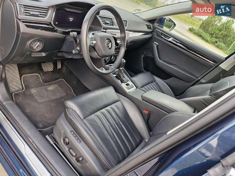Универсал Skoda Superb 2020 в Вараше