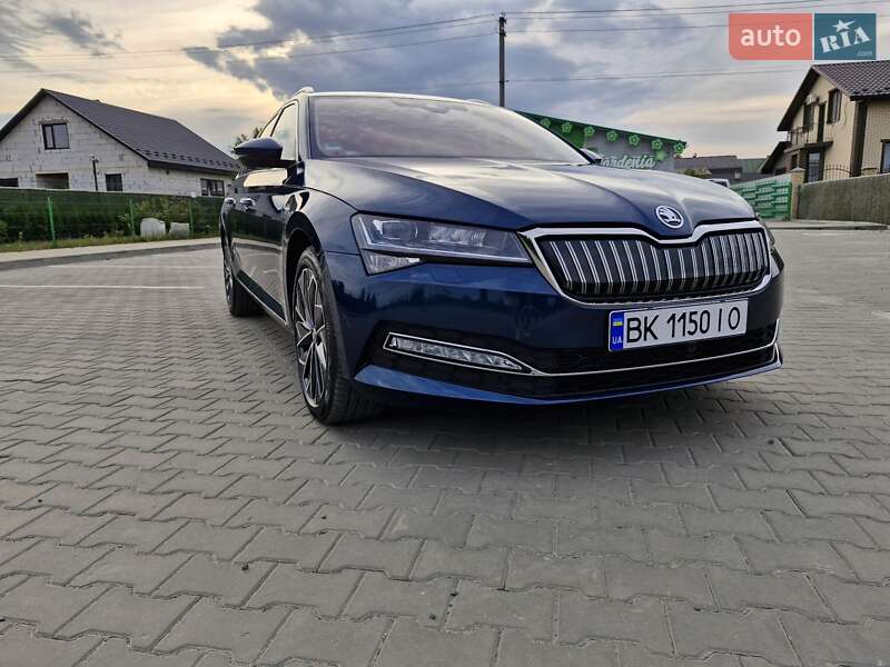 Универсал Skoda Superb 2020 в Вараше