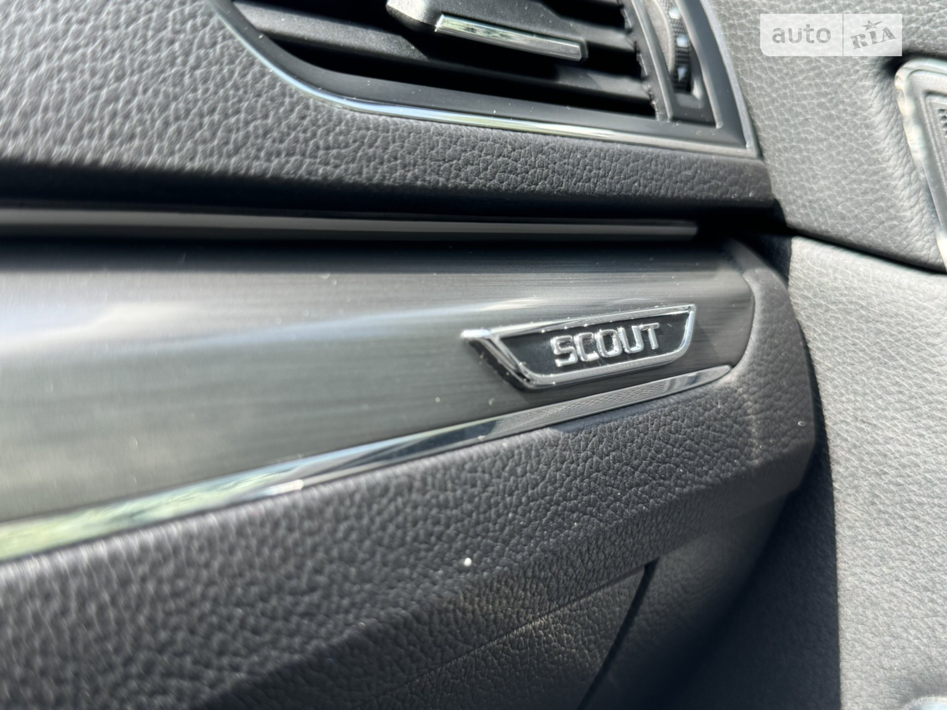 2019 Skoda Superb - мініатюра 23