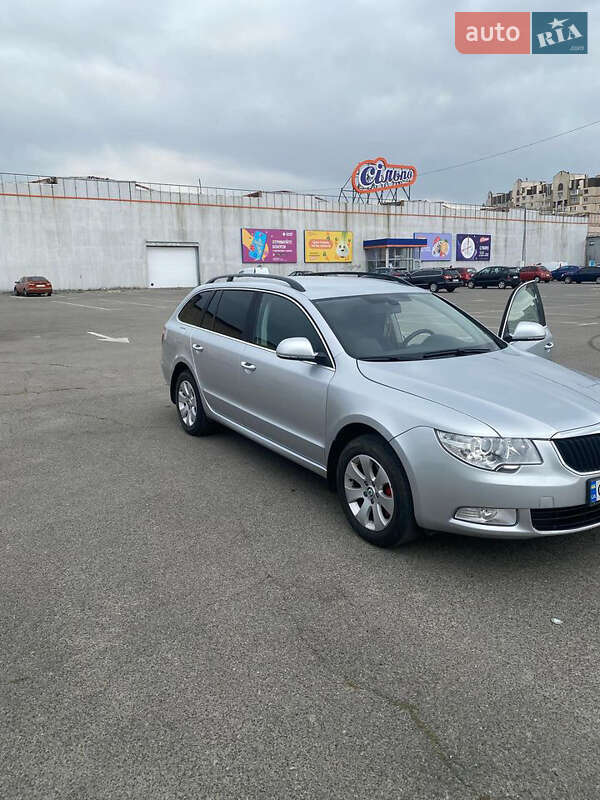 Skoda Superb 2012