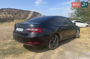 Лифтбек Skoda Superb 2015 в 