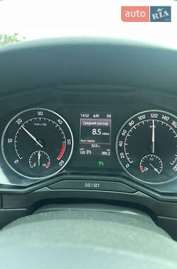 Лифтбек Skoda Superb 2015 в 