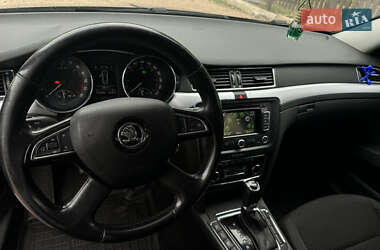 Лифтбек Skoda Superb 2013 в 