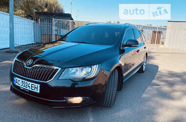 Универсал Skoda Superb 2014 в Киеве