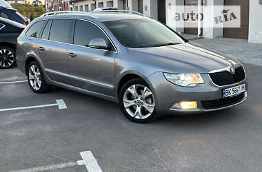 Універсал Skoda Superb 2010 в Рівному