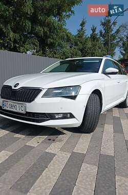 Универсал Skoda Superb 2016 в Ужгороде