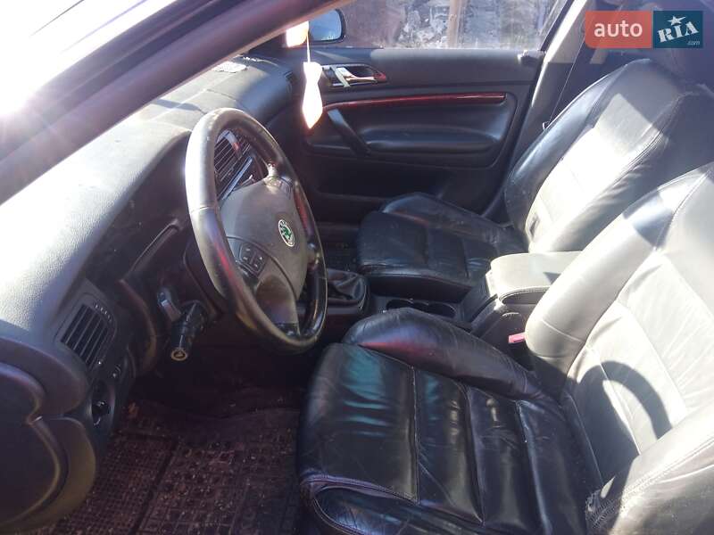 Skoda Superb 2002
