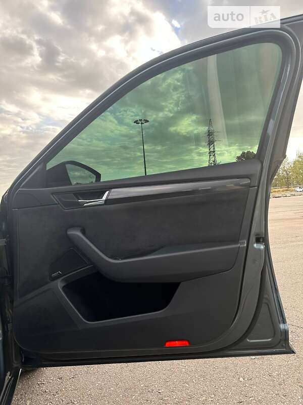 Универсал Skoda Superb 2018 в Николаеве