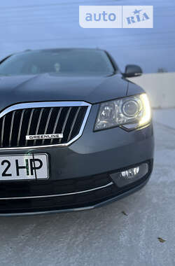 Универсал Skoda Superb 2013 в Борисполе