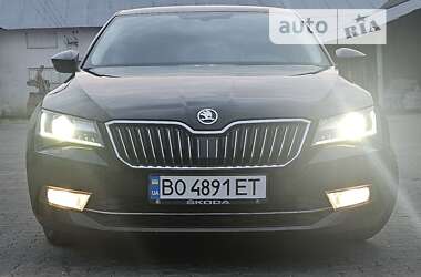 Лифтбек Skoda Superb 2018 в 