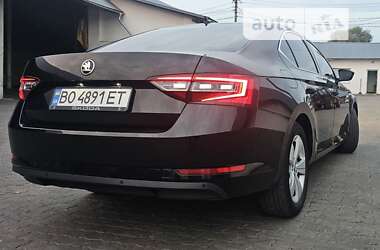 Лифтбек Skoda Superb 2018 в 
