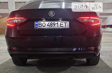 Лифтбек Skoda Superb 2018 в 