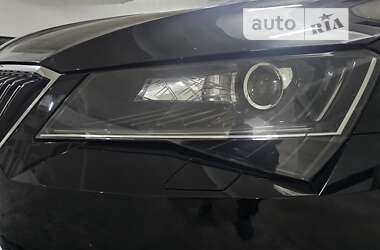 Лифтбек Skoda Superb 2018 в 