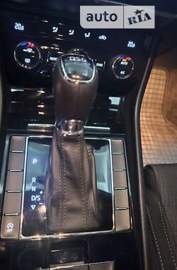 Лифтбек Skoda Superb 2018 в 