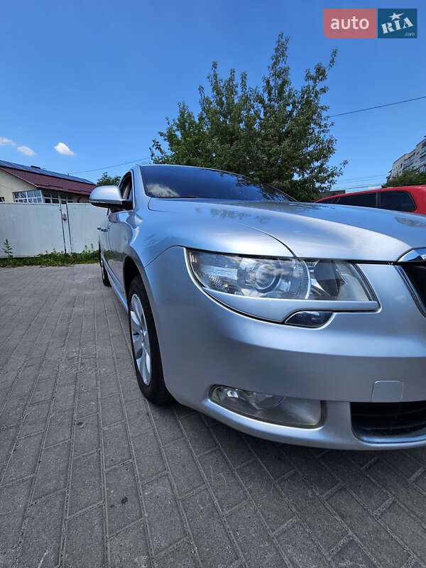 Лифтбек Skoda Superb 2012 в Виннице