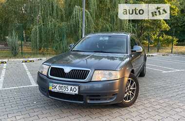 Лифтбек Skoda Superb 2008 в Вишневом