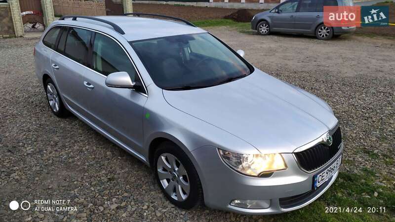 Універсал Skoda Superb 2011 в Чернівцях