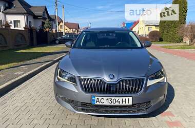 Универсал Skoda Superb 2015 в Луцке