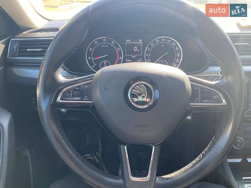 Универсал Skoda Superb 2015 в Луцке