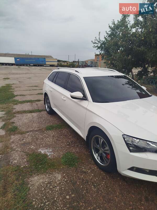 Универсал Skoda Superb 2015 в Сумах