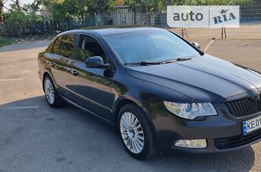 Ліфтбек Skoda Superb 2011 в Дніпрі