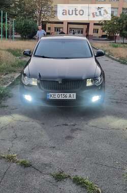 Skoda Superb 2011