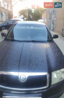 Лифтбек Skoda Superb 2006 в 