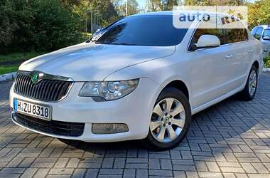 Skoda Superb 2012