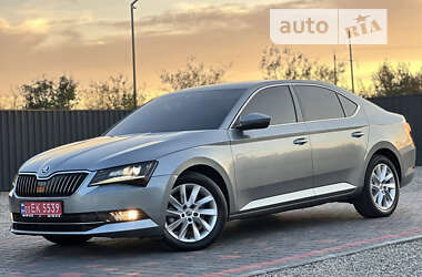 Ліфтбек Skoda Superb 2018 в Береговому