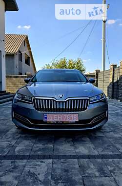 Универсал Skoda Superb 2020 в Луцке