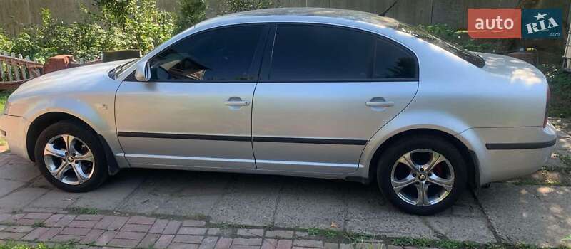 Ліфтбек Skoda Superb 2008 в Львові