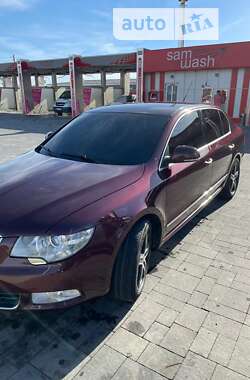 Універсал Skoda Superb 2009 в Ужгороді