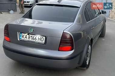 Лифтбек Skoda Superb 2003 в 