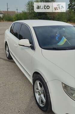 Лифтбек Skoda Superb 2009 в Запорожье