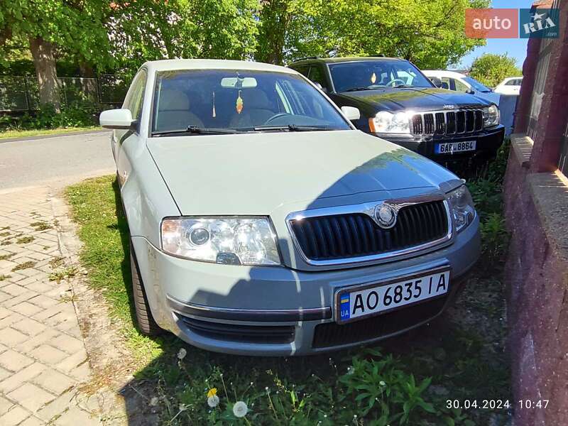 Лифтбек Skoda Superb 2004 в Сваляве