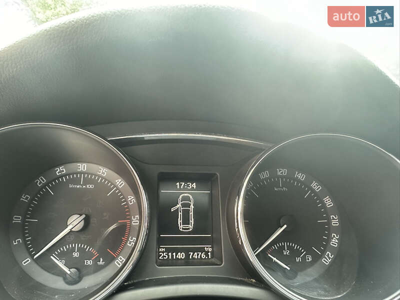 Универсал Skoda Superb 2010 в Виннице