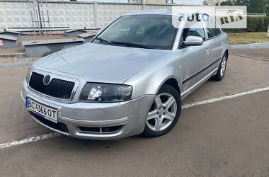 Лифтбек Skoda Superb 2002 в Киеве