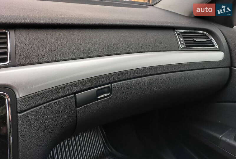 Ліфтбек Skoda Superb 2010 в Дніпрі
