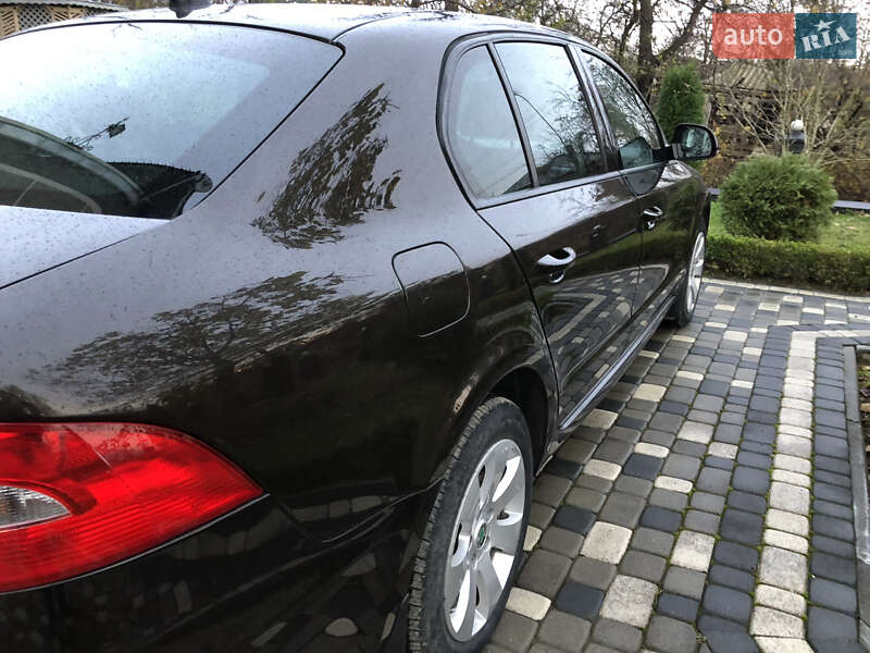 Лифтбек Skoda Superb 2012 в Ивано-Франковске