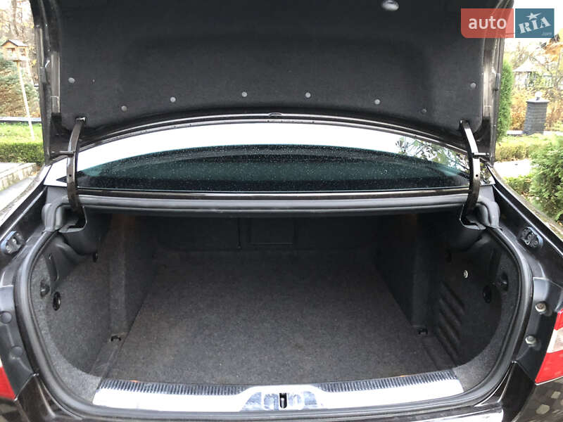 Лифтбек Skoda Superb 2012 в Ивано-Франковске