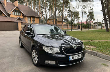 Лифтбек Skoda Superb 2011 в Чернигове