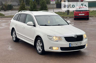 Універсал Skoda Superb 2010 в Житомирі