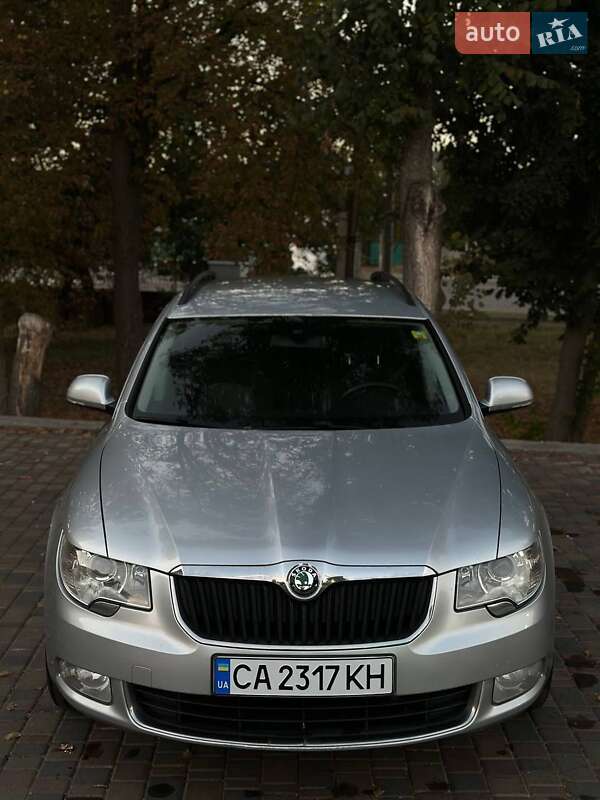 Универсал Skoda Superb 2012 в Смеле
